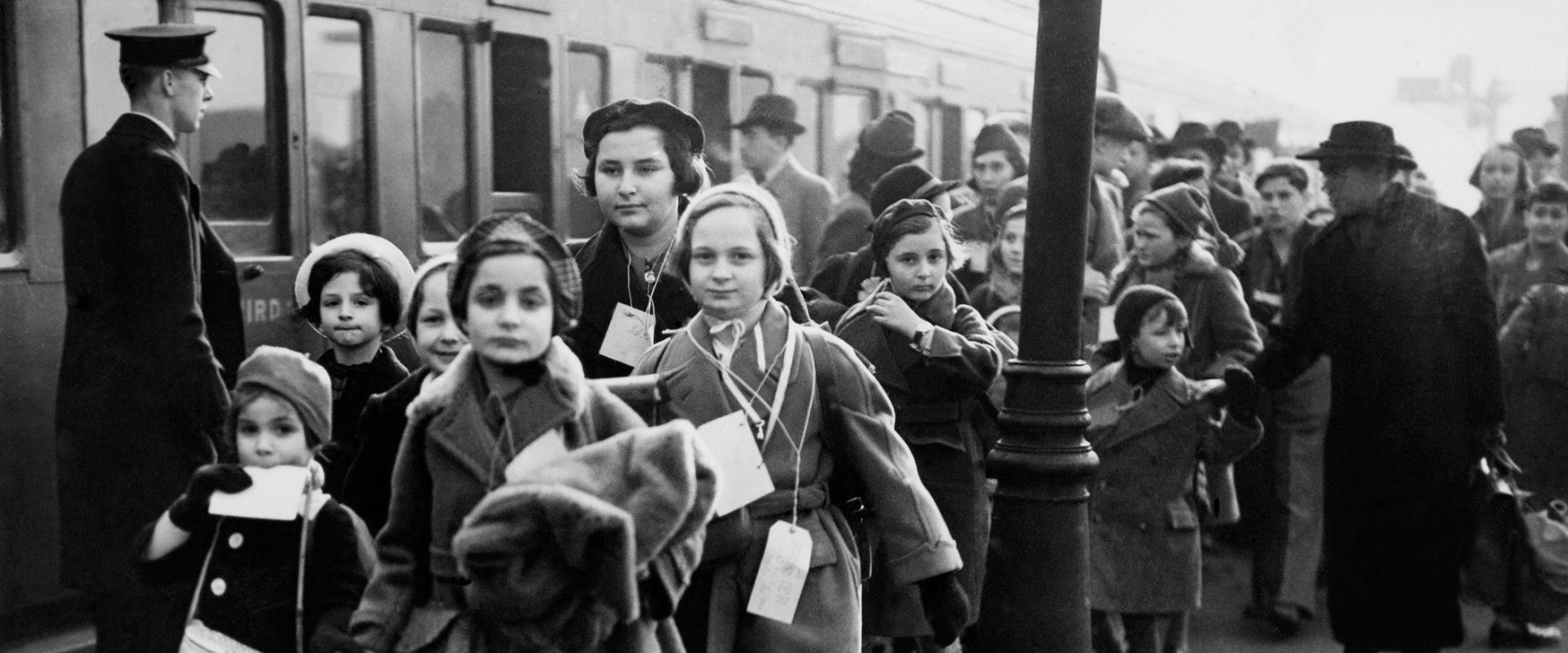 Urbanization and Its Impact on the Jewish Community in London
